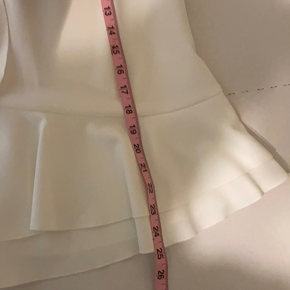[Calvin Klein] Kanabe Ruffle Detail Knit Top - Picture 12 of 13